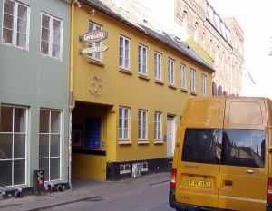 041109_kulturgyngenoutside.jpg