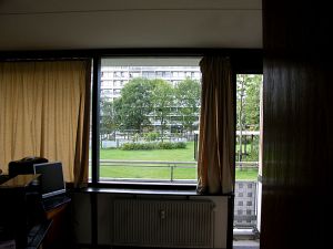 080929_fixedwindow.jpg