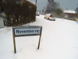 180305_novembervejsign.jpg